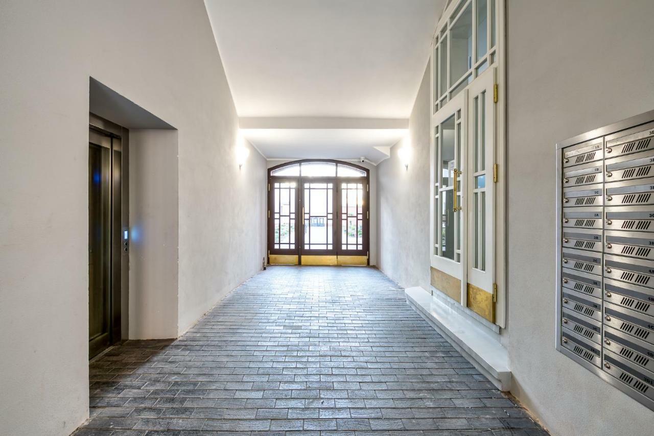 Piekny Klasyczny Apartament W Centrum Poznania Exteriér fotografie